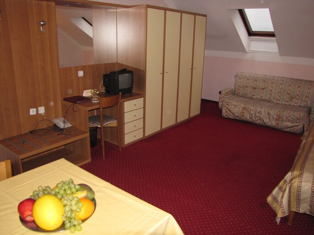 Select Prag